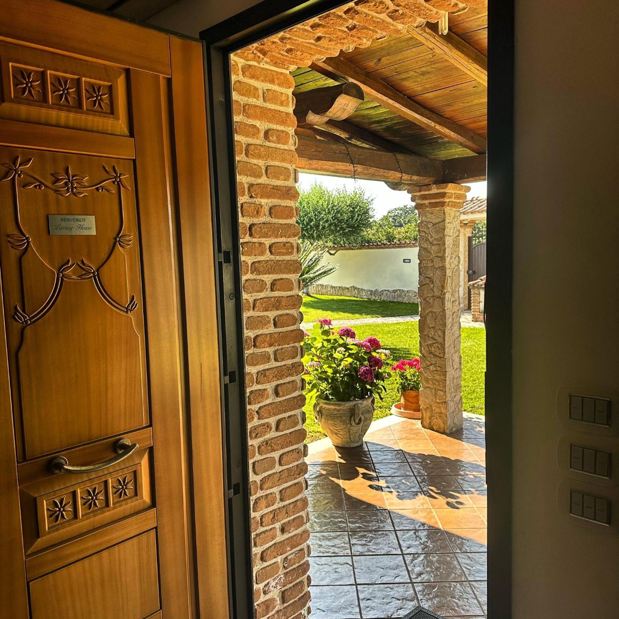 Gold House Luxury Anzio Villa Eksteriør billede