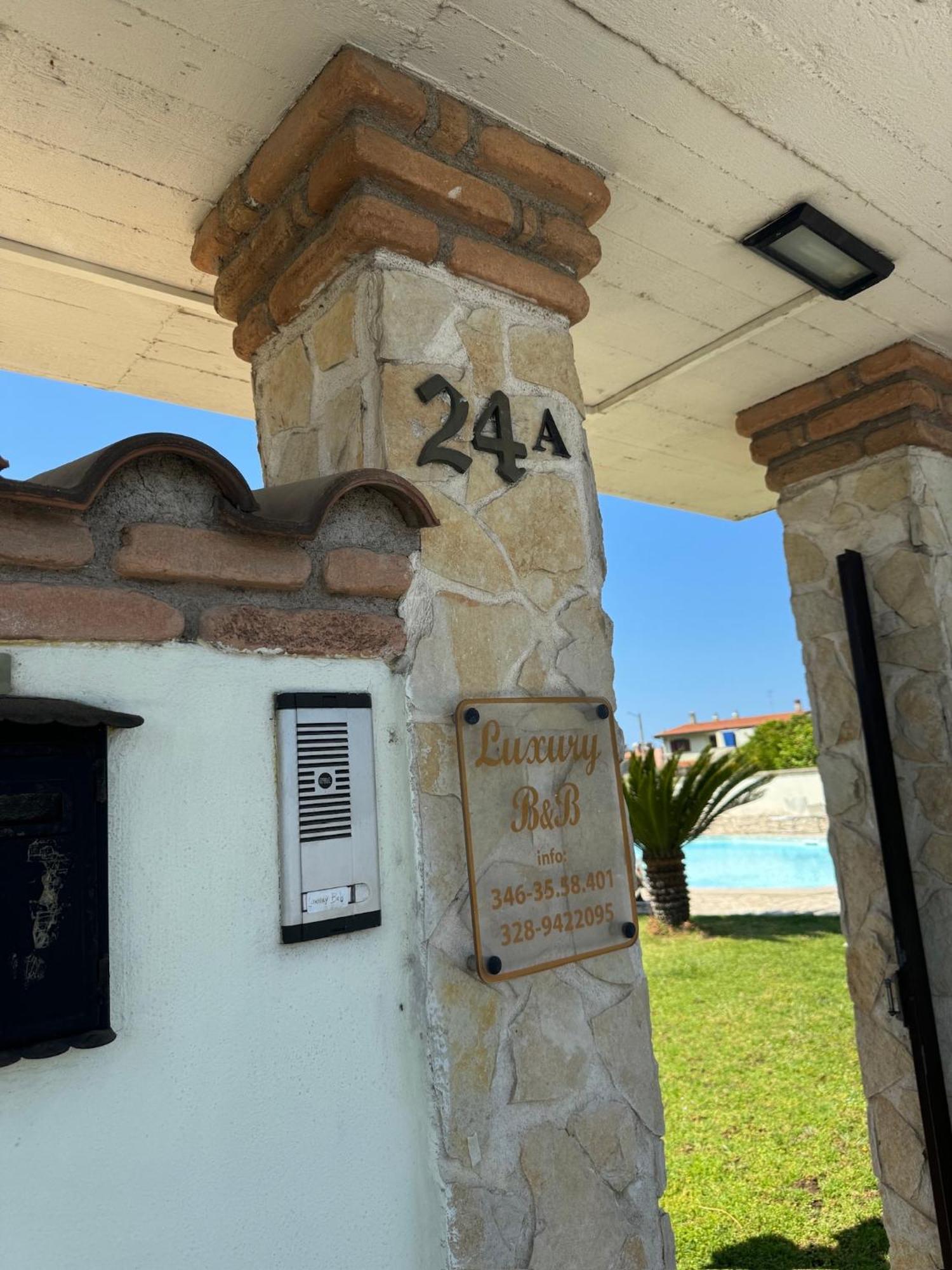 Gold House Luxury Anzio Villa Eksteriør billede